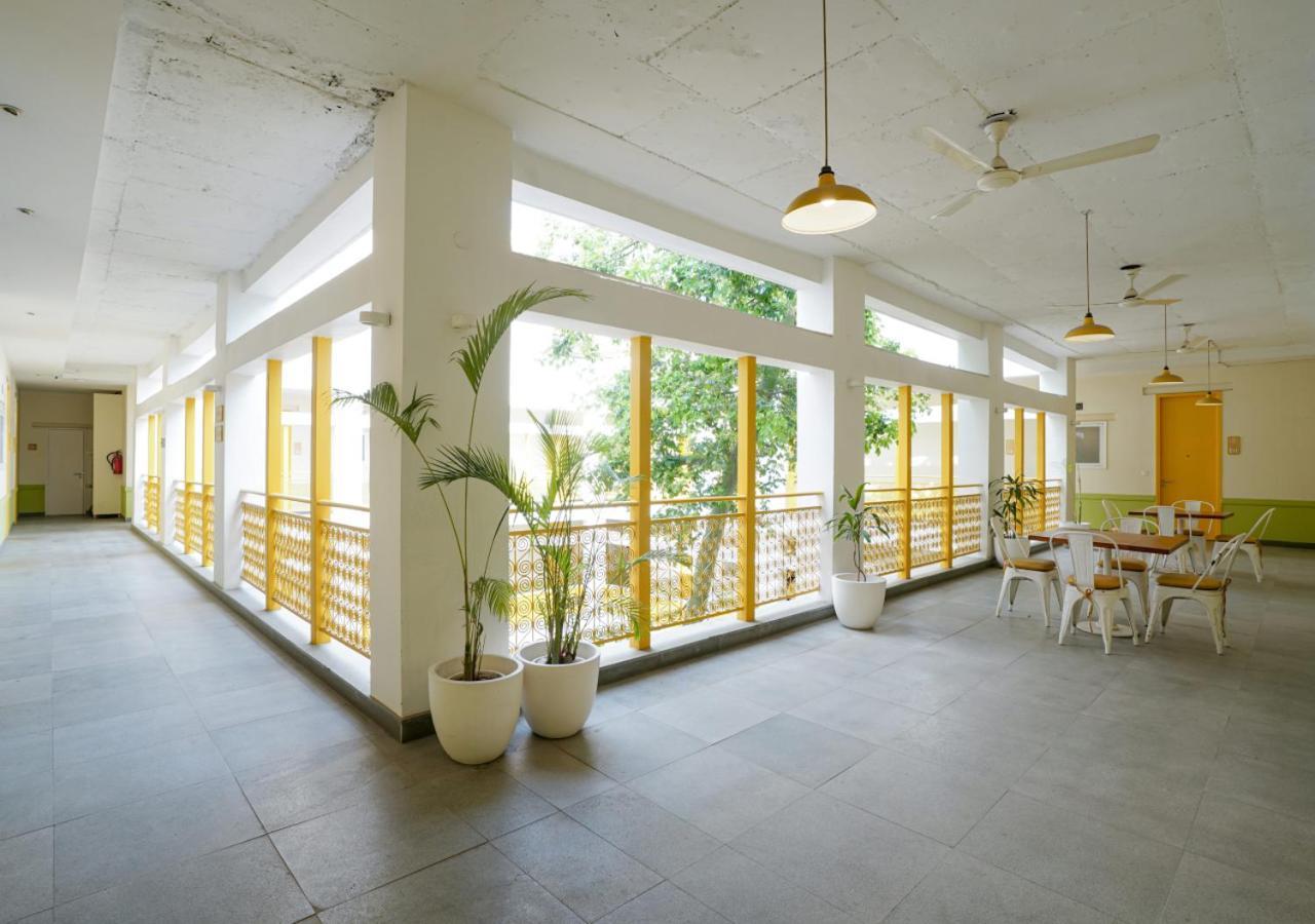 Bloom Boutique L Signature Towers Gurgaon Buitenkant foto