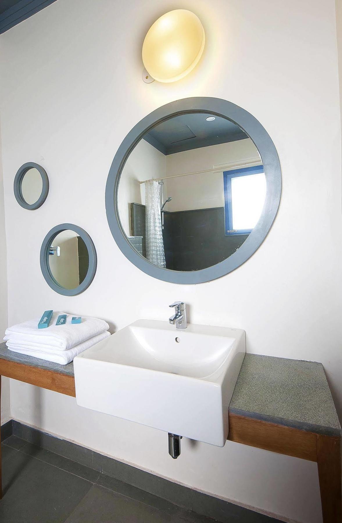 Bloom Boutique L Signature Towers Gurgaon Buitenkant foto
